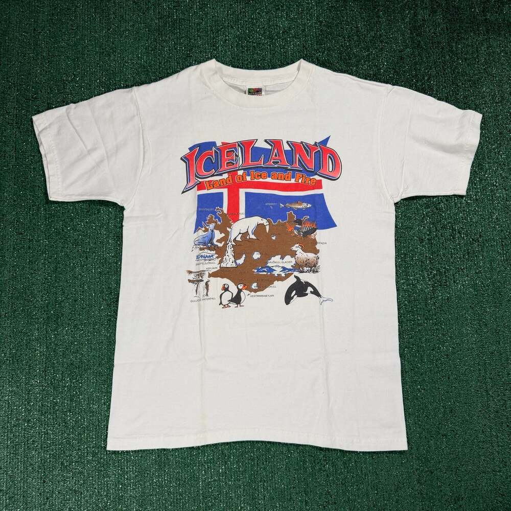 Vintage Iceland Land of Ice and Fire Graphic T-Shirt Medium
